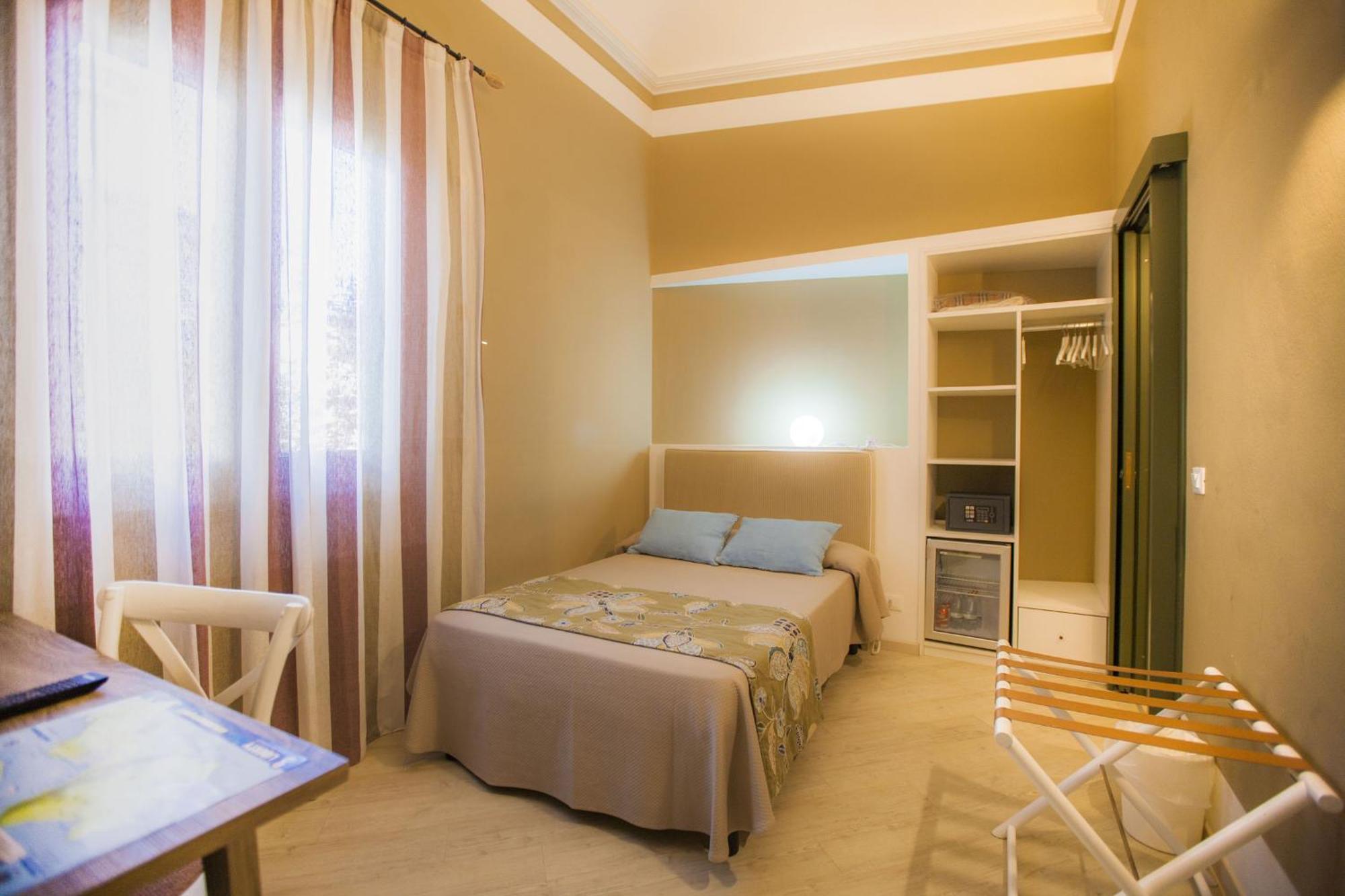 Aegusa Hotel ฟาวีญานา ภายนอก รูปภาพ
