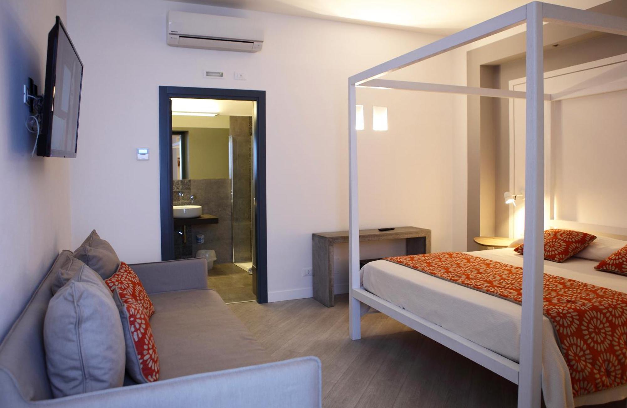Aegusa Hotel ฟาวีญานา ภายนอก รูปภาพ