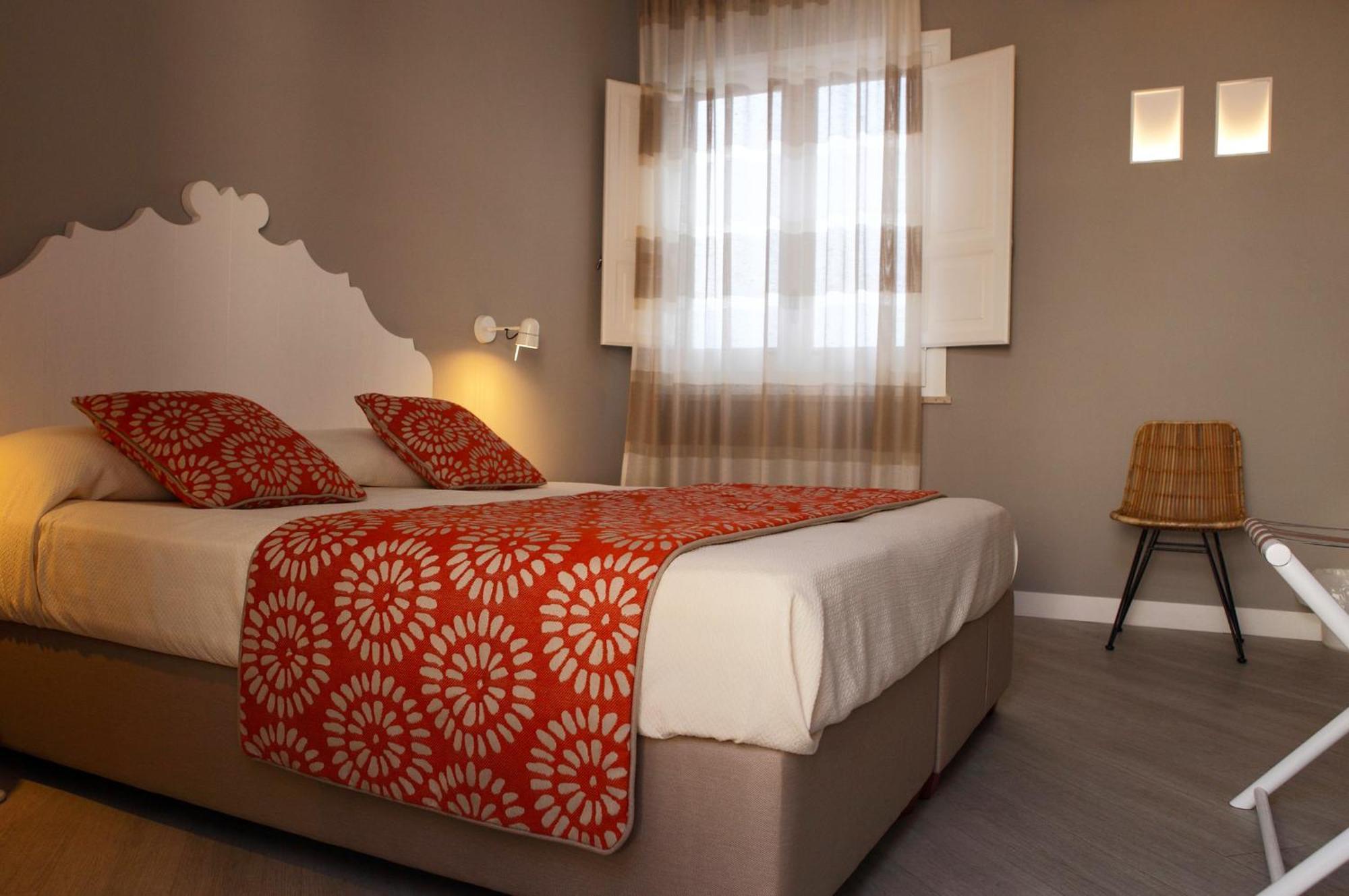 Aegusa Hotel ฟาวีญานา ภายนอก รูปภาพ