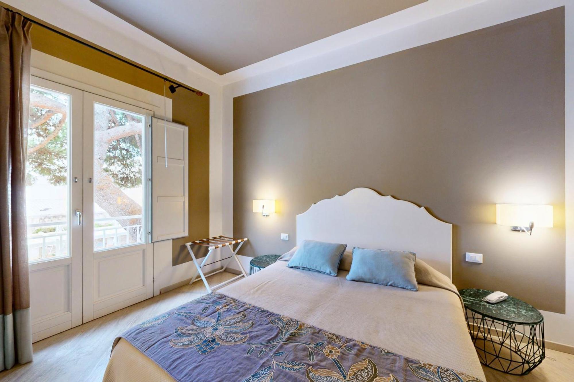 Aegusa Hotel ฟาวีญานา ภายนอก รูปภาพ