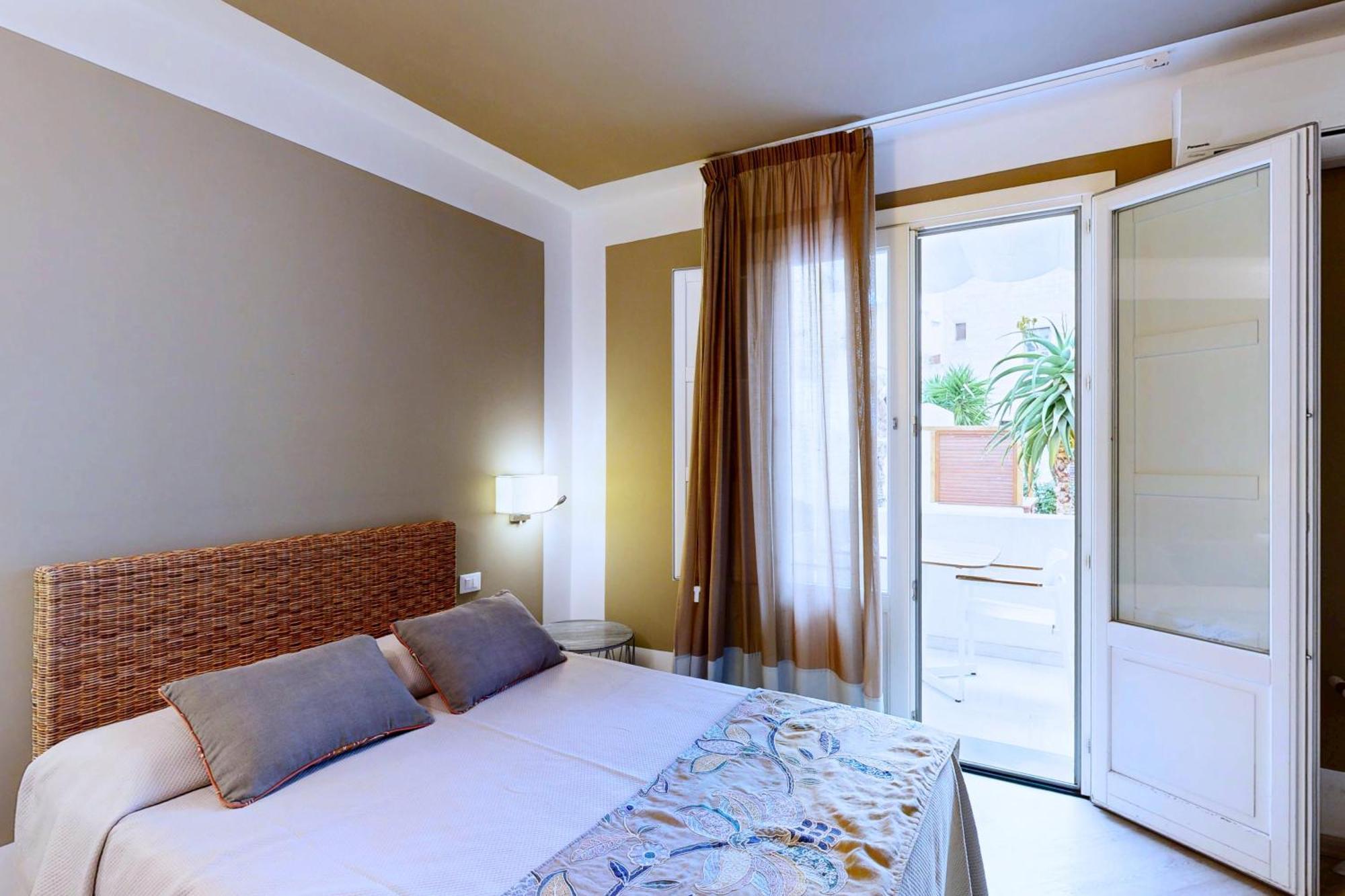 Aegusa Hotel ฟาวีญานา ภายนอก รูปภาพ